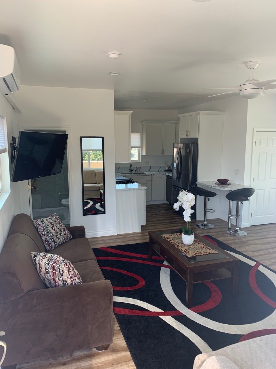Open living area flowing into the kitchen